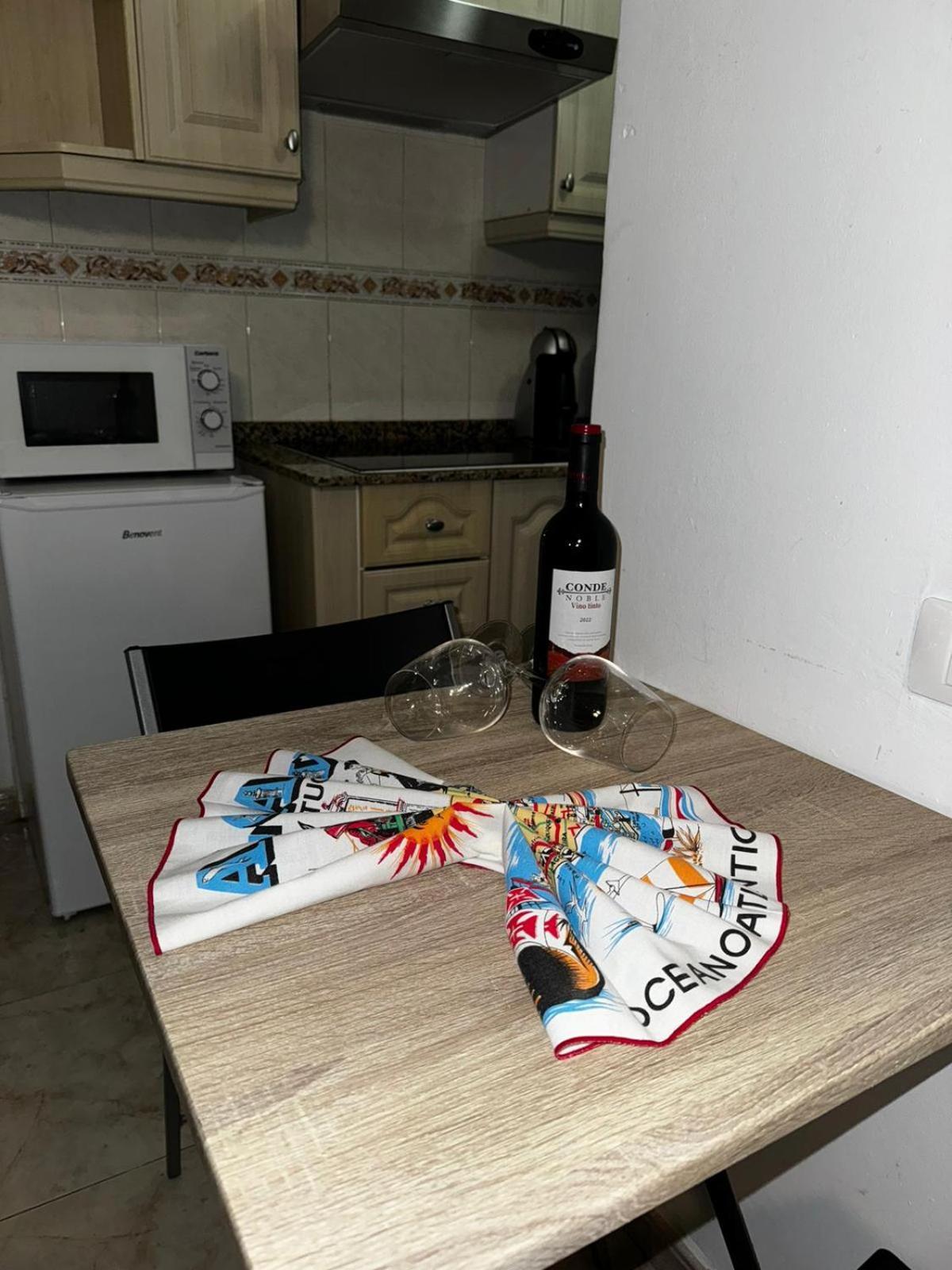 Paseo De Gracia - Lovely Studio By The Sea! Лос Кристианос Экстерьер фото